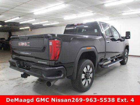 New 2025 GMC Sierra 2500 Denali w/ Technology Package image 9