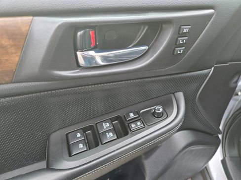 Used 2015 Subaru Outback 3.6R Limited image 28