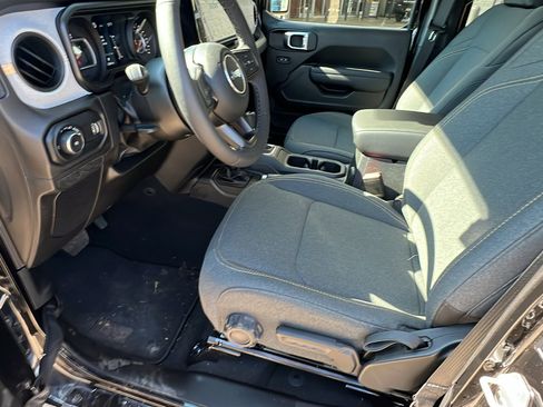Certified 2025 Jeep Wrangler Sport S image 16
