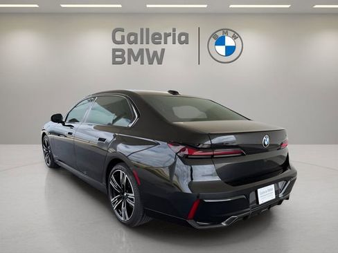 Certified 2023 BMW 740i image 10