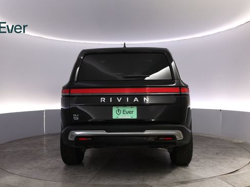 Used 2025 Rivian R1S Adventure Dual AWD/4WD image 15