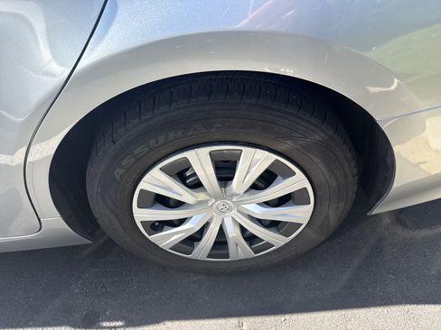 Used 2019 Toyota Camry LE w/ Audio Package FWD image 11