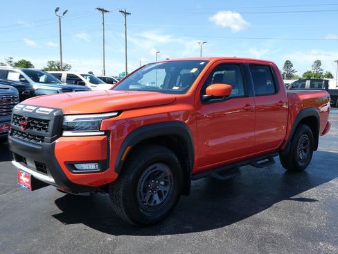Used 2025 Nissan Frontier PRO-4X w/ Pro Premium Package AWD/4WD image 8