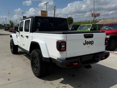 Used 2022 Jeep Gladiator Mojave w/ LED Lighting Group AWD/4WD image 3
