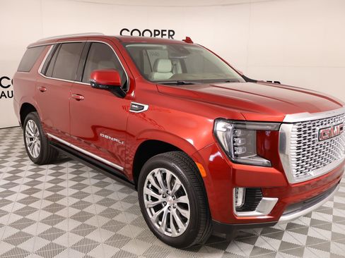Used 2024 GMC Yukon Denali w/ Max Trailering Package image 1