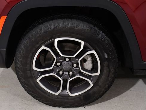 Used 2022 Jeep Grand Cherokee Trailhawk AWD/4WD image 25