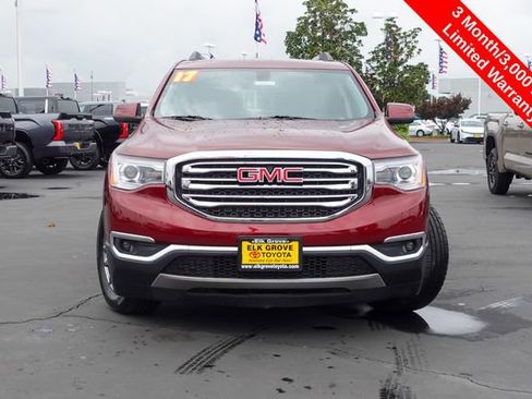 Used 2017 GMC Acadia SLT FWD image 3