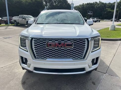 Used 2021 GMC Yukon XL Denali w/ Denali Ultimate Package AWD/4WD image 12