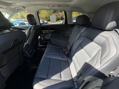 New 2026 Lincoln Nautilus Reserve image 12