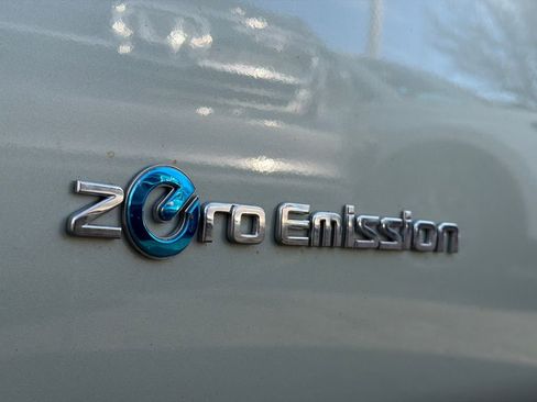 Used 2018 Nissan Leaf SL w/ SL Technology Package image 13