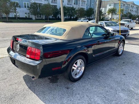 Used 2007 Ford Mustang Premium image 7
