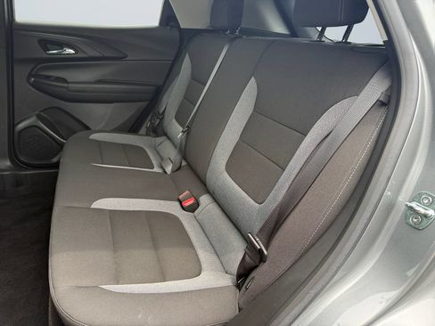 Used 2023 Chevrolet TrailBlazer LT FWD image 13