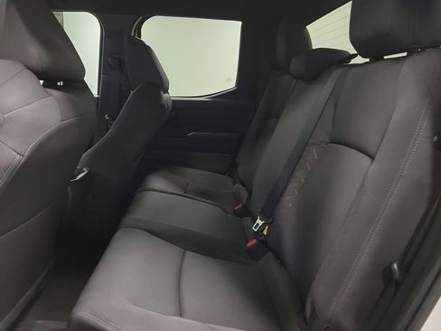 Used 2025 Toyota Tacoma SR5 AWD/4WD image 33
