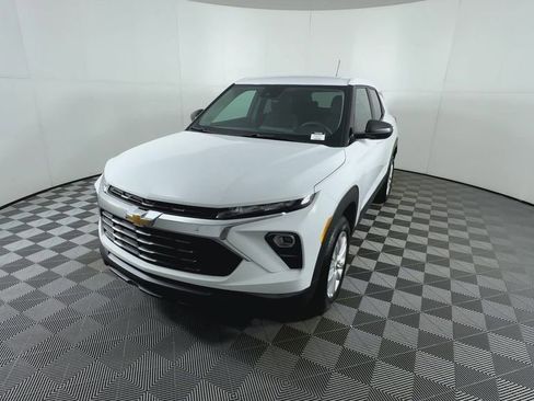 New 2026 Chevrolet TrailBlazer LS image 3