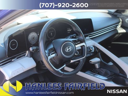 Used 2024 Hyundai Elantra Limited FWD image 11