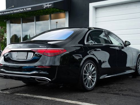 Used 2022 Mercedes-Benz S 580 4MATIC Sedan image 6
