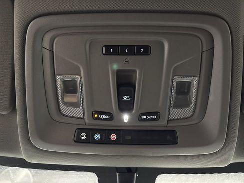 Used 2021 Chevrolet Silverado 3500 LTZ AWD/4WD image 28