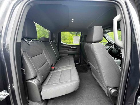 Used 2022 Chevrolet Silverado 1500 LT image 18