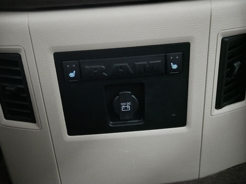 Used 2017 RAM 1500 Laramie AWD/4WD image 24