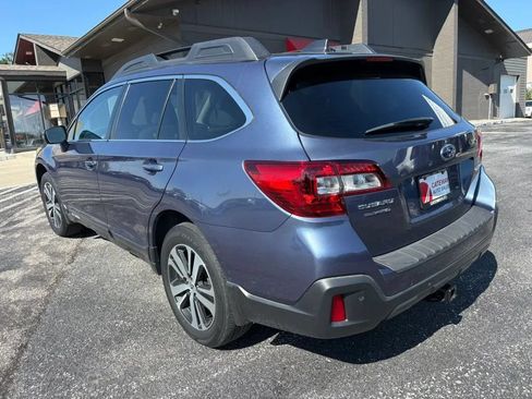 Used 2018 Subaru Outback 2.5i Limited AWD/4WD image 3