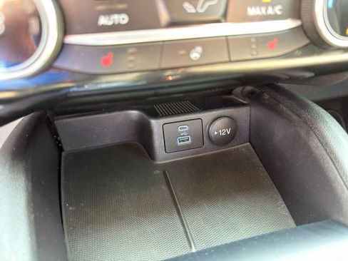 Used 2022 Ford Escape SE w/ Cold Weather Package AWD/4WD image 29