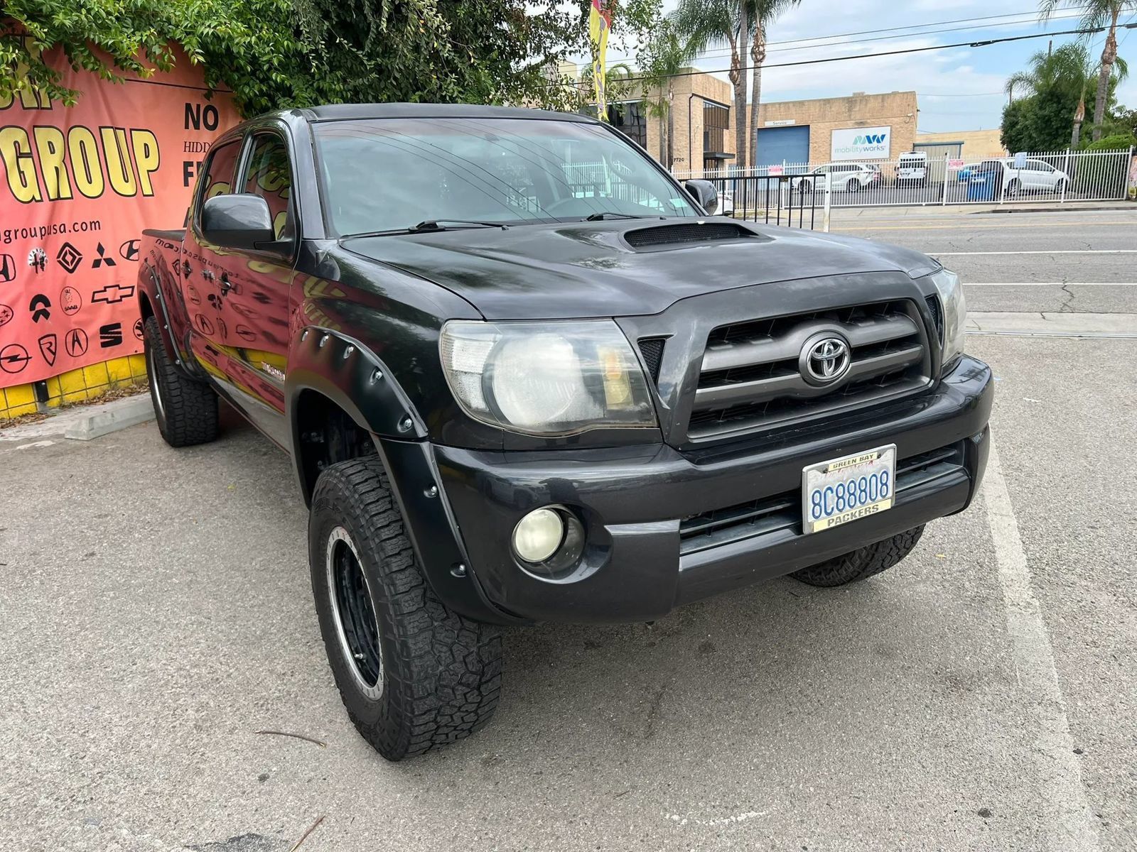 Used 2009 Toyota Tacoma PreRunner w/ TRD Sport Pkg w/JBL Audio RWD image 3