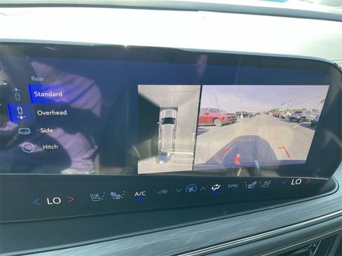 New 2025 Chevrolet Suburban Premier image 17