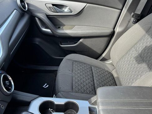 Used 2020 Chevrolet Blazer LT image 12