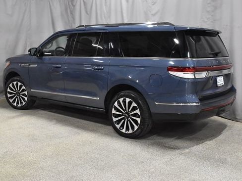 Used 2023 Lincoln Navigator L Reserve w/ Equipment Group 201A image 6