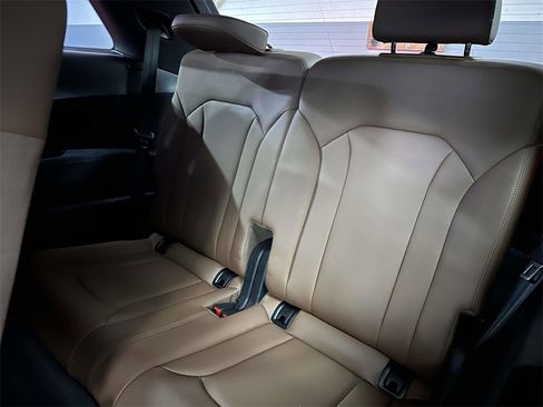 Used 2023 Audi Q7 2.0T Premium w/ Convenience Package image 17