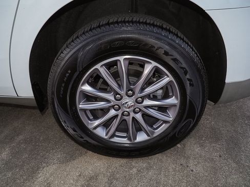 Certified 2023 Buick Enclave Essence image 42