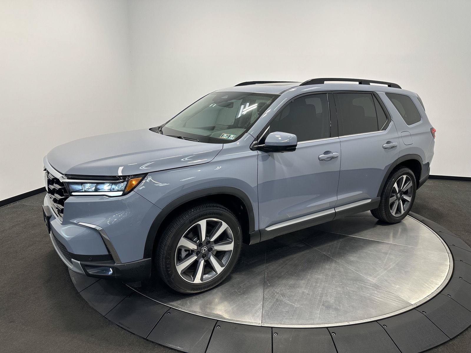 Certified 2025 Honda Pilot Elite image 4