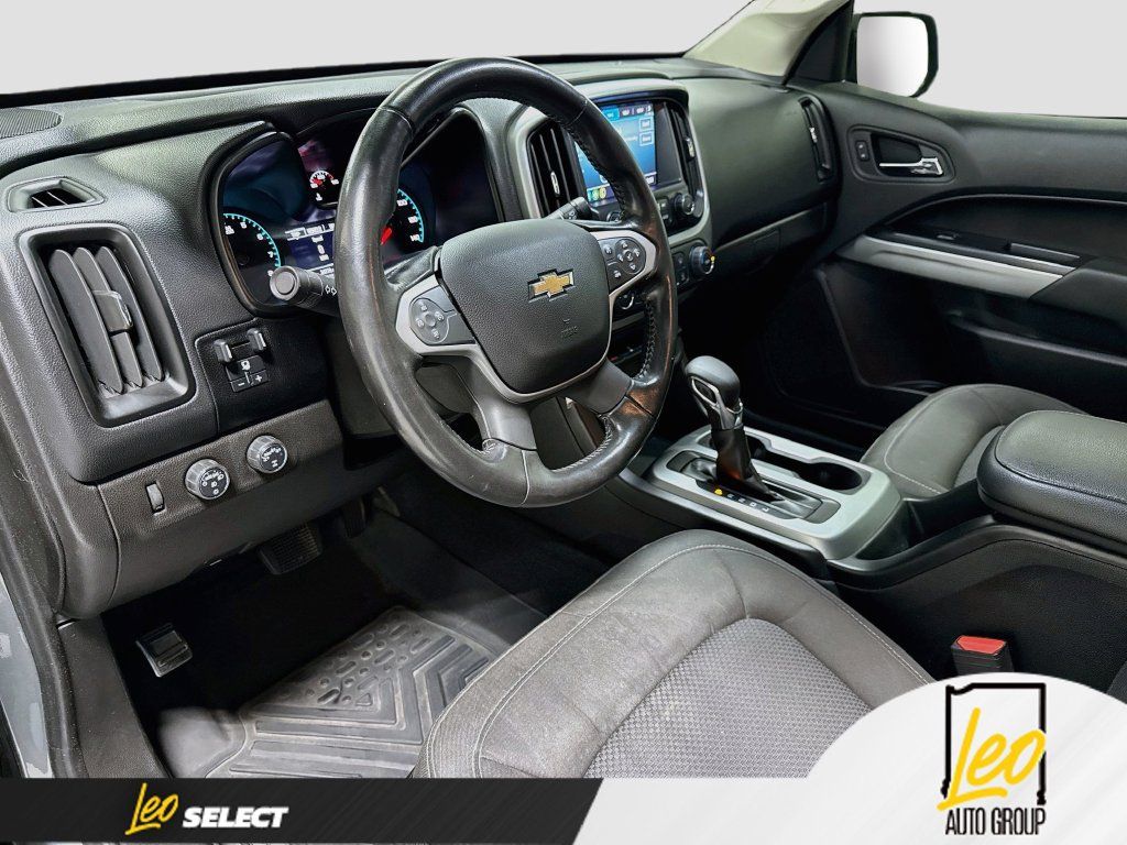 Used 2022 Chevrolet Colorado LT w/ LT Convenience Package AWD/4WD image 12