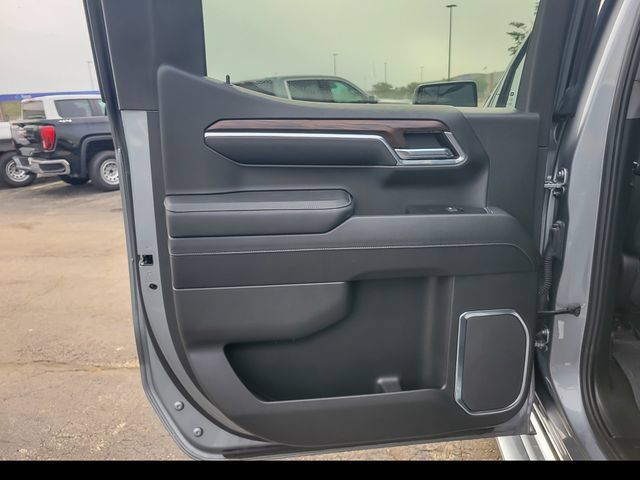 Used 2023 GMC Sierra 1500 SLT w/ SLT Premium Package AWD/4WD image 16