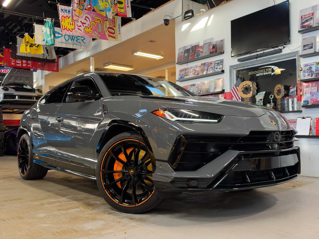 Used 2024 Lamborghini Urus S AWD/4WD image 1
