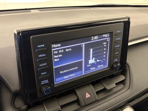 Used 2019 Toyota RAV4 XLE FWD image 25