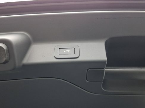 Used 2026 Jaguar F-PACE R-Dynamic S image 29