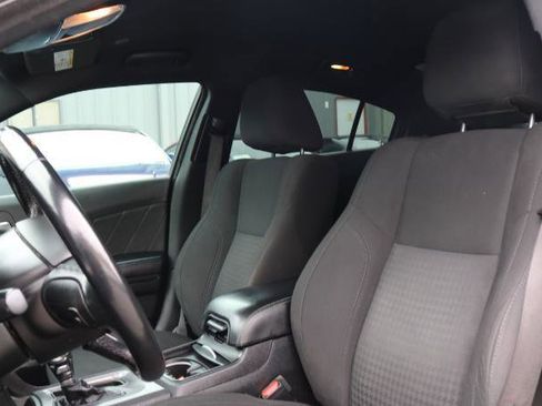 Used 2021 Dodge Charger SXT w/ Blacktop Package RWD image 8
