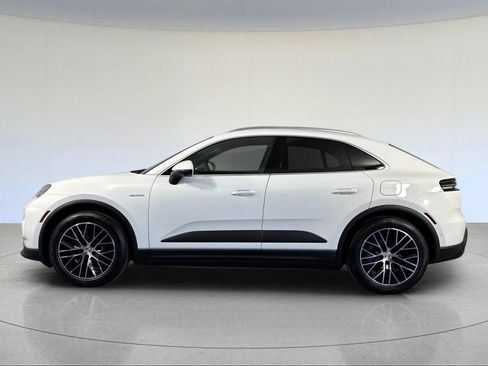 Certified 2026 Porsche Macan 4 Electric AWD/4WD image 2