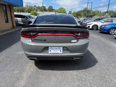 Used 2023 Dodge Charger SXT w/ Blacktop Package AWD/4WD image 10