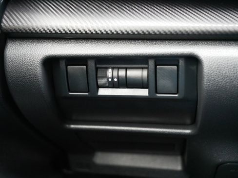 Used 2024 Subaru Crosstrek 2.0i Premium image 26