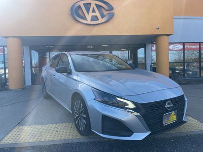 Used 2024 Nissan Altima 2.5 SV
