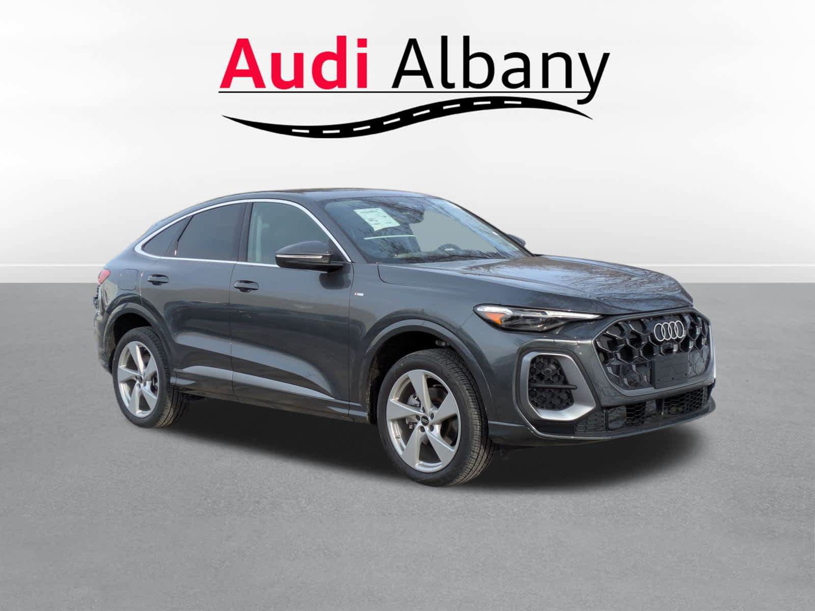 New 2025 Audi Q5 Premium Plus w/ Premium Plus AWD/4WD image 2
