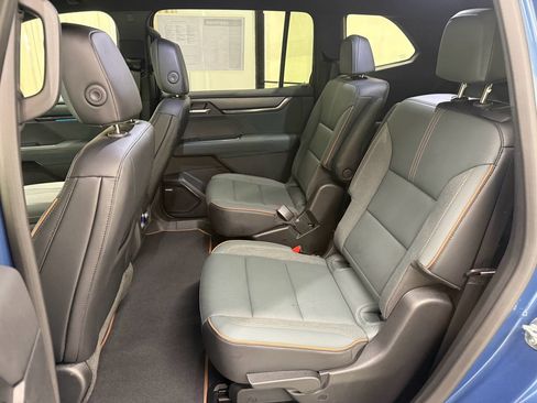 Certified 2024 GMC Acadia AT4 w/ Super Cruise Package image 19