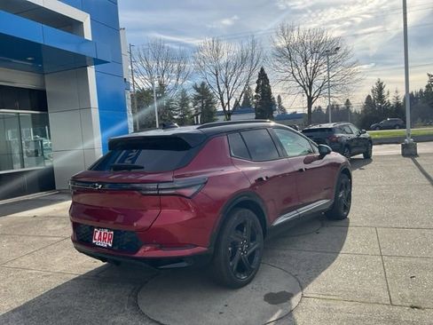 New 2026 Chevrolet Equinox EV RS image 7