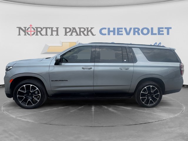 Certified 2023 Chevrolet Suburban RST w/ Luxury Package RWD image 6