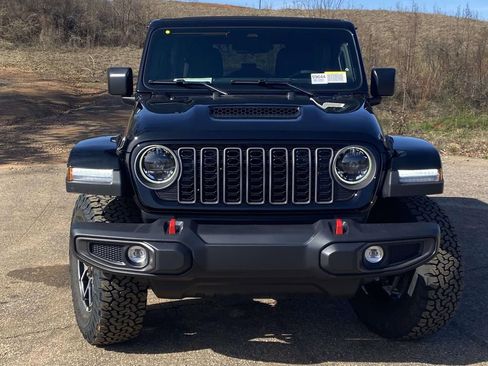 New 2026 Jeep Wrangler Unlimited Rubicon AWD/4WD image 32