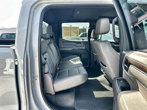 Certified 2024 GMC Sierra 1500 SLT image 26