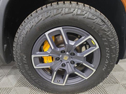 Used 2023 Rivian R1T Adventure image 11