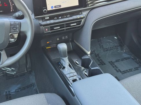 Used 2025 Toyota Camry LE FWD image 40